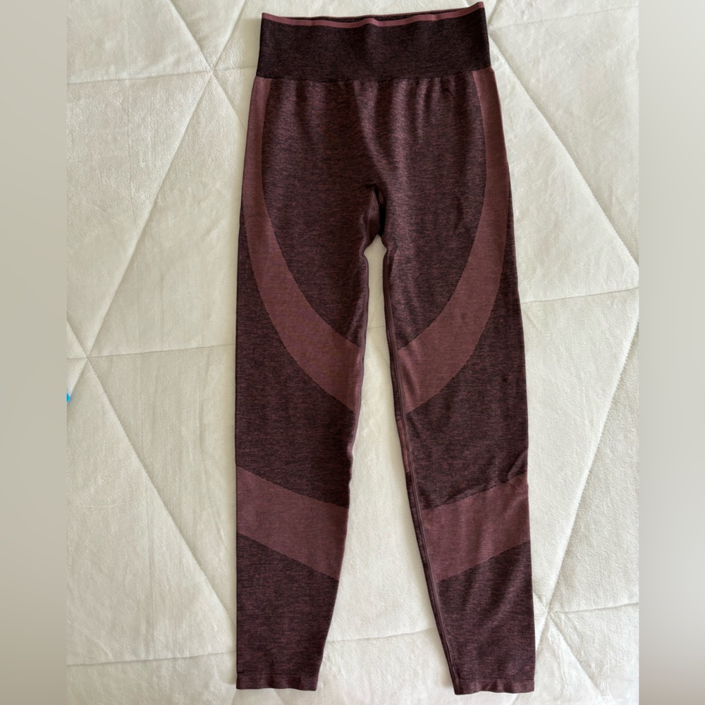PINK/ Victoria Secret Athletic Leggings size M